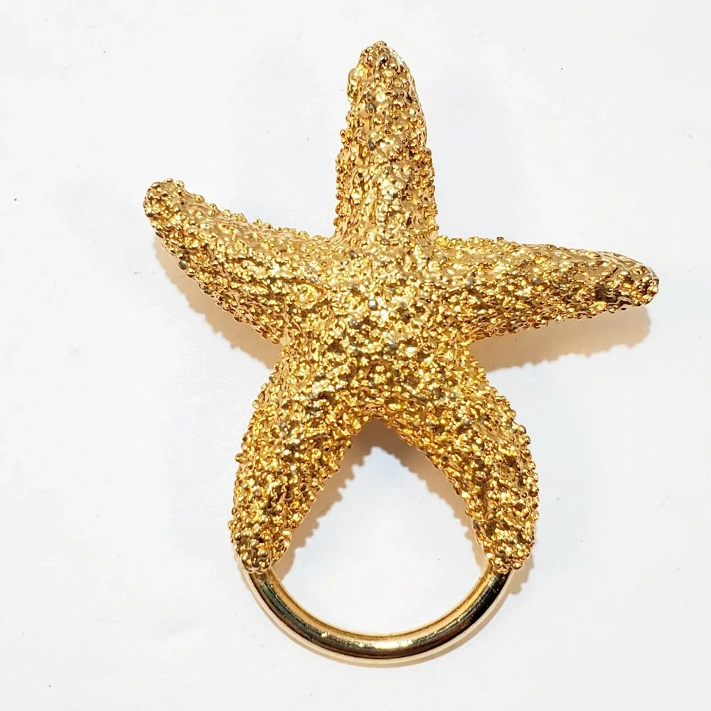 Vtg Textured Gold Tone Metal Starfish Brooch w/ Loop Nautical Pin Scarf Holder